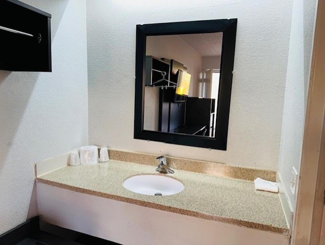 6-cedar Rapids, Ia