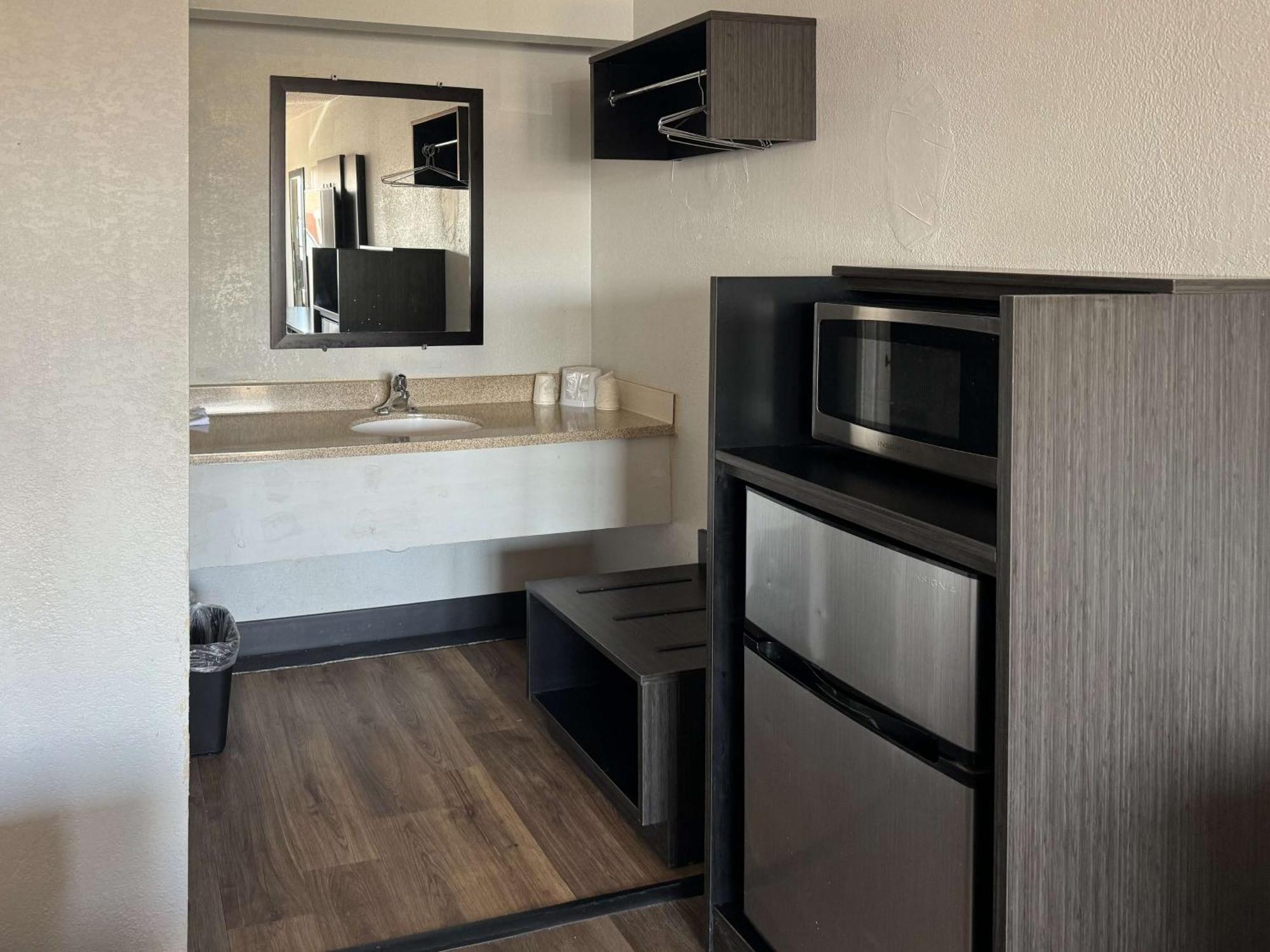 6-cedar Rapids, Ia