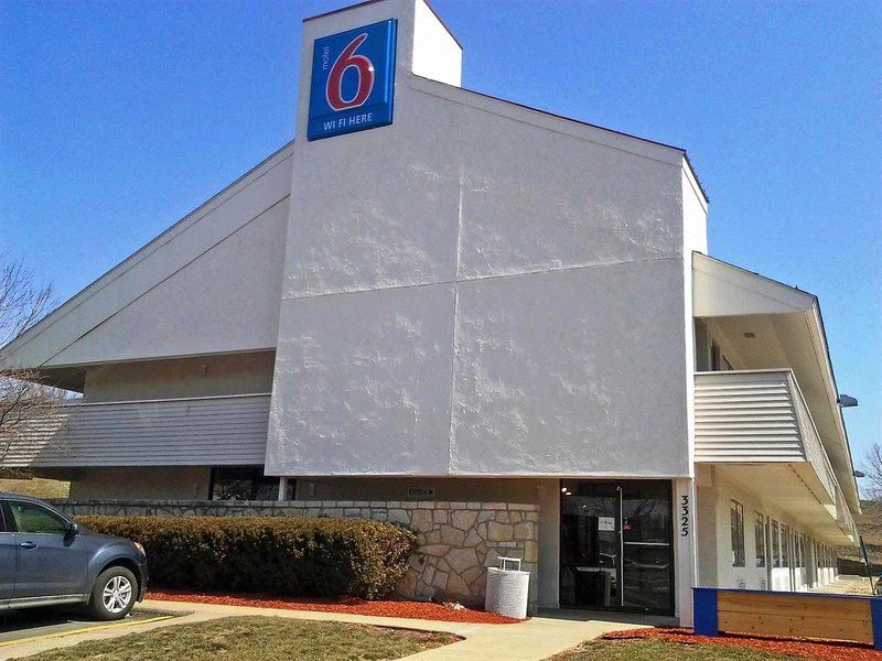 6-cedar Rapids, Ia Hotel Cedar Rapids
